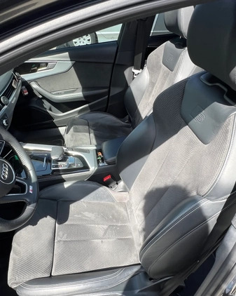 Audi A4 cena 159000 przebieg: 165000, rok produkcji 2019 z Lublin małe 301